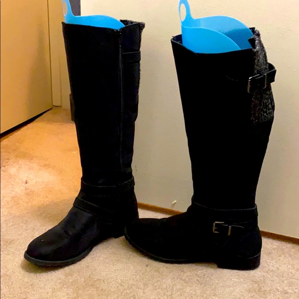 Black boots